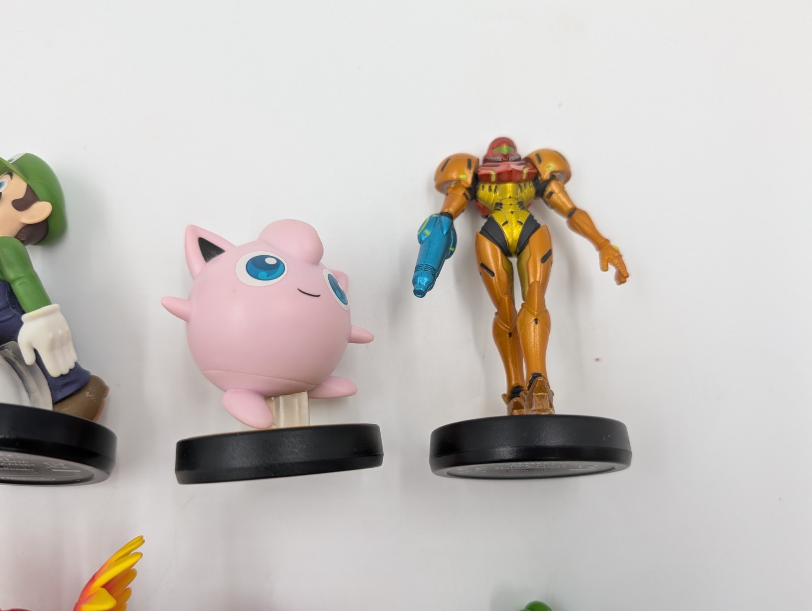 Lot of 15 Assorted Amiibo Super Smash Bros. Characters (260152)