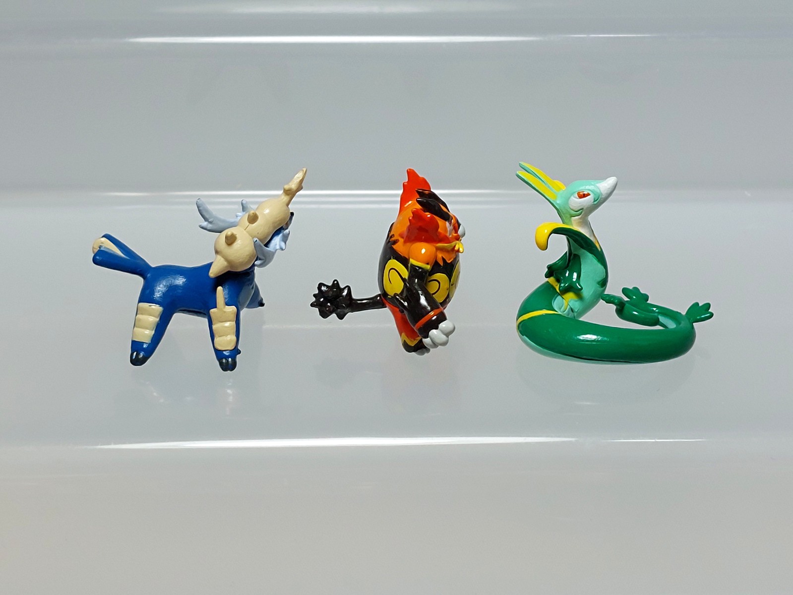 Samurott Emboar Serperior Pokemon KeshiPoke Figure Ensky Japan F06 0.8-0.9in