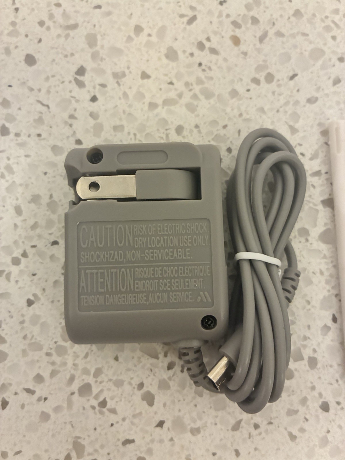 DS Lite Charger Kit, AC Power Adapter and Stylus Pen for Nintendo DS Lite