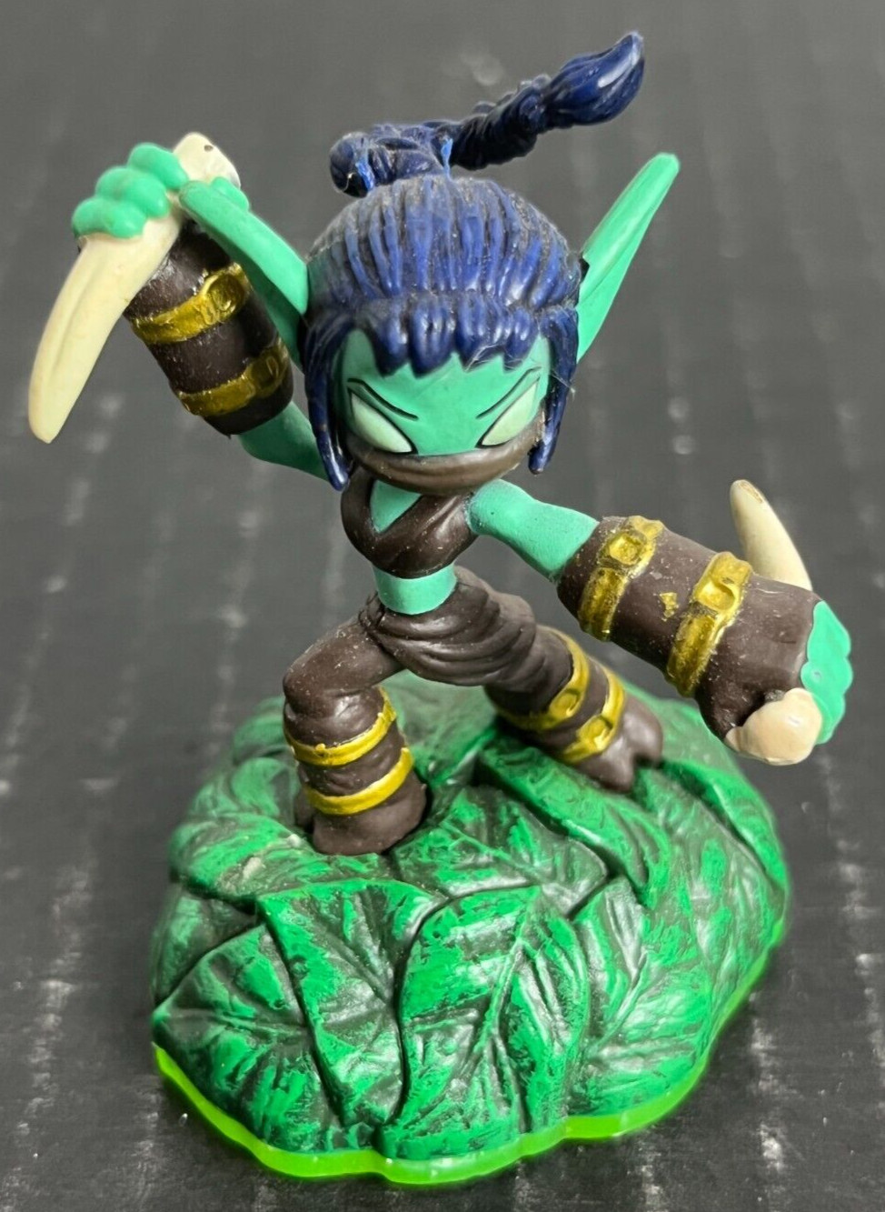 Skylanders Stealth Elf Action Figure Spyros Adventure 2011 Activision