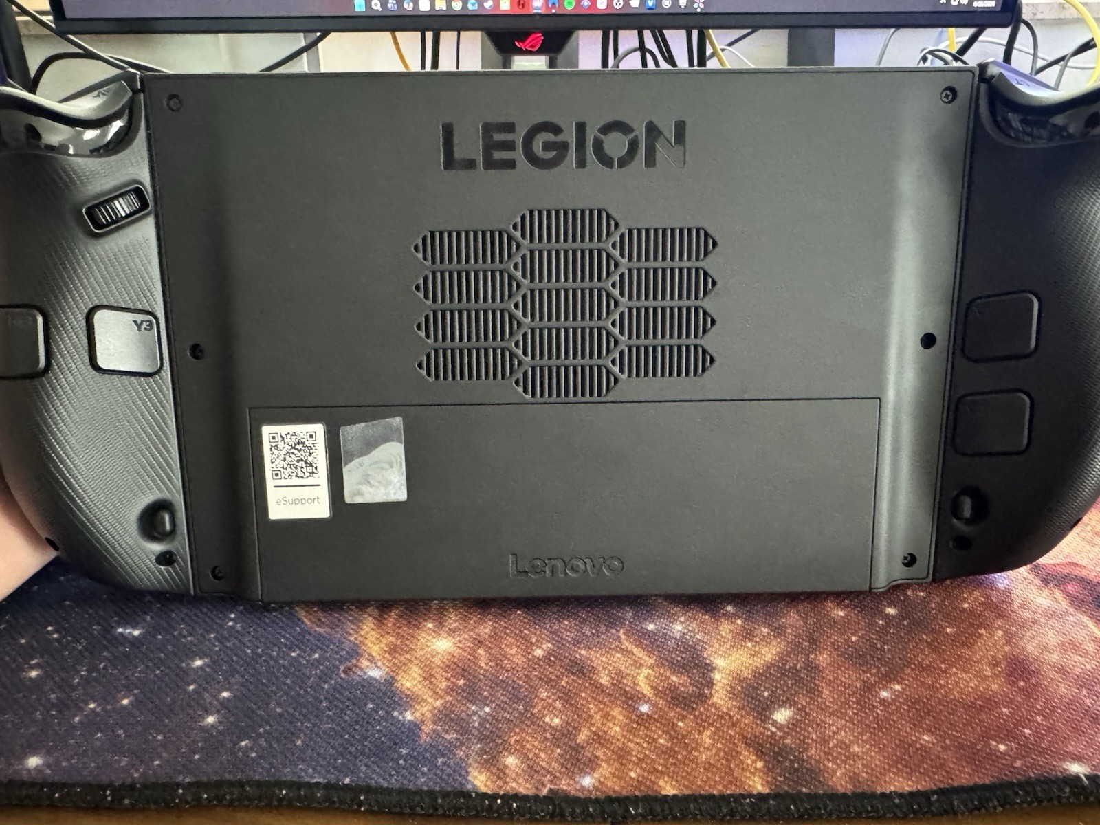 Lenovo Legion Go 2 32GB RAM/1TB STORAGE w/carrying case and original box