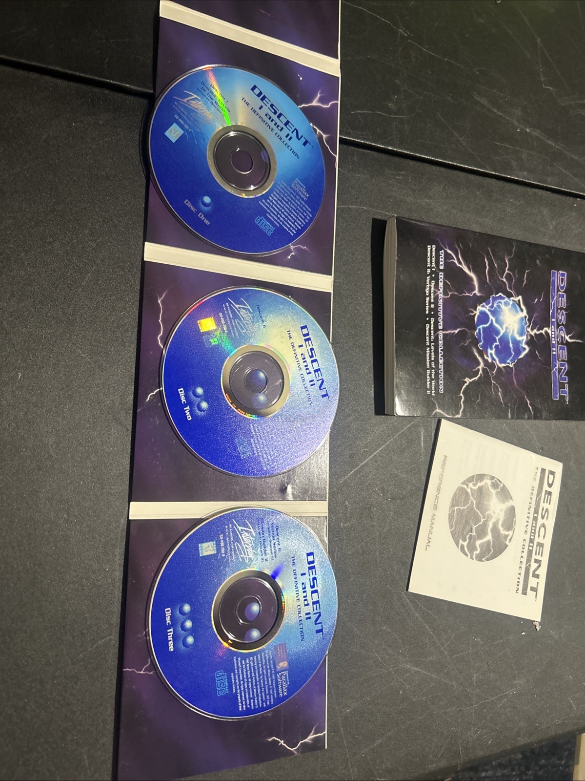 Descent I 1 & II 2: The Definitive Collection (Windows PC 1997) W/Manual 3-Disc