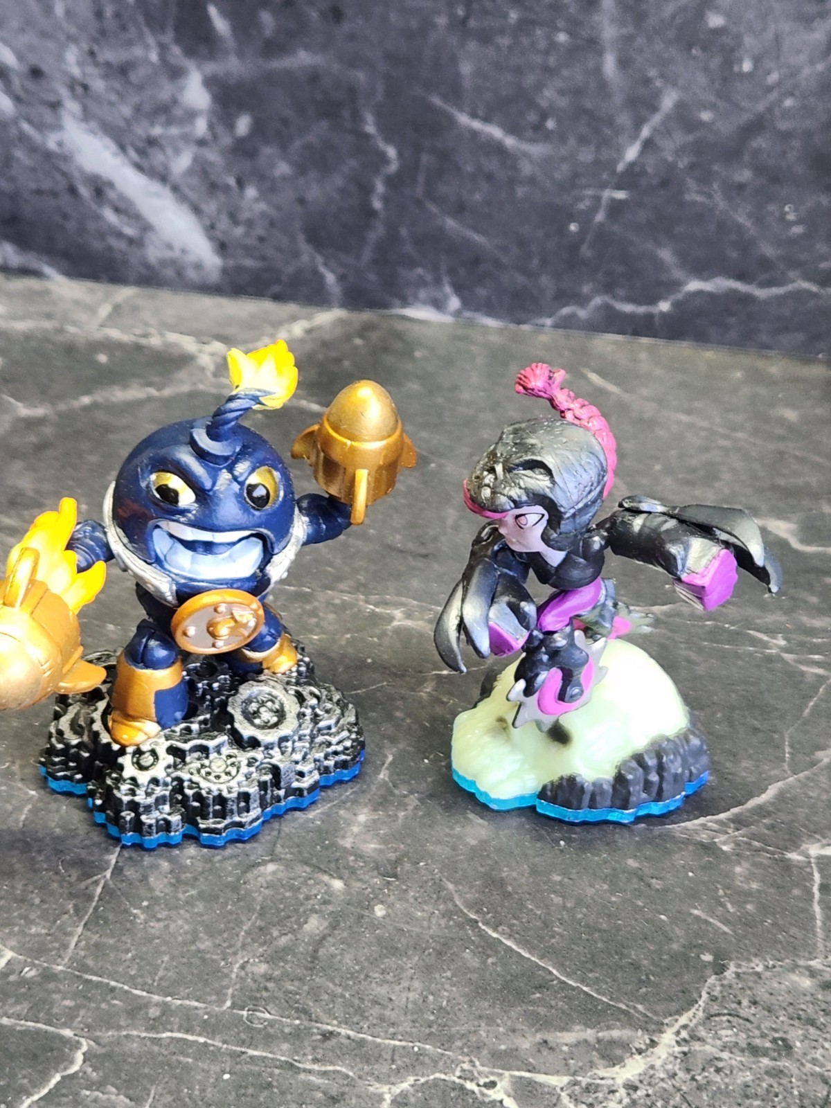 Skylanders Activision Collectible Action Figure Lot Assorted 30 + 3 Portals/card