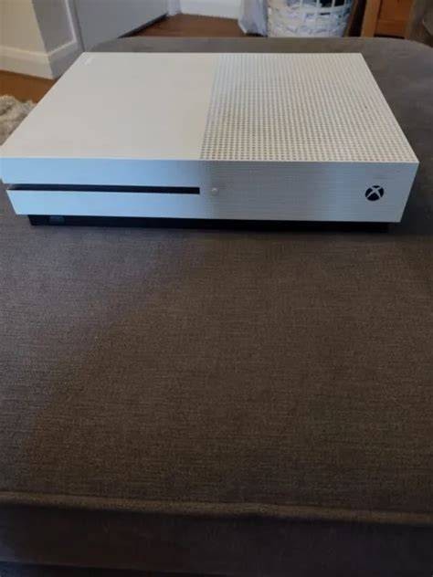 Microsoft Xbox One S 500gb White Console 4K UHD Blu-Ray Compatible HDMI