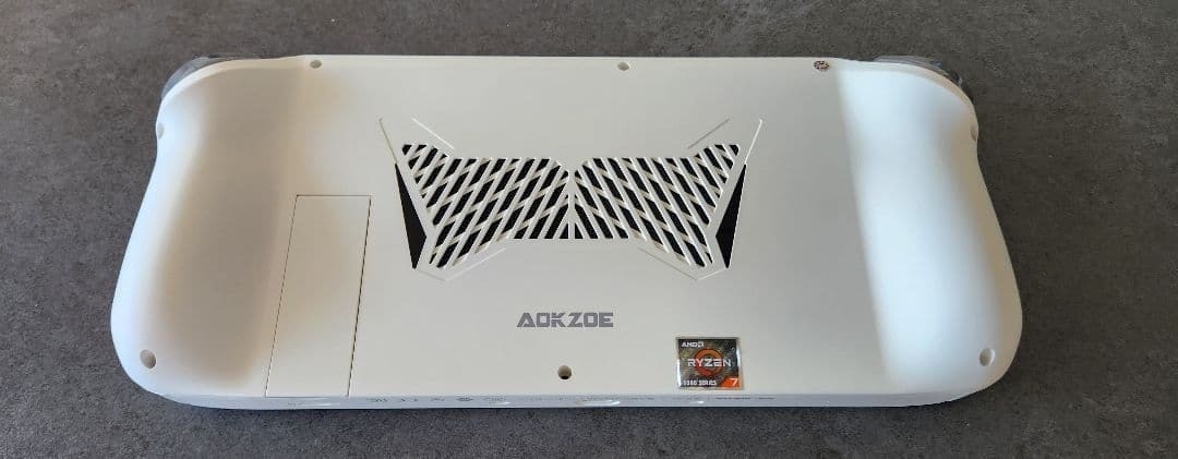 AOKZOE A1 Ryzen 7 6800U Win 11 32GB 2TB Game Console