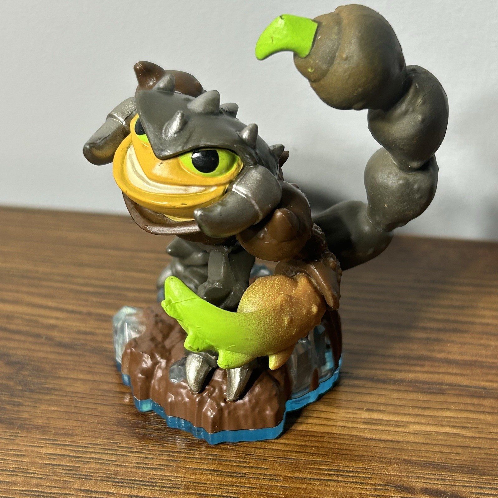 Skylander Swappable Swap Force Scorp Warnado Knock Out Mega Ram Figures Lot of 7