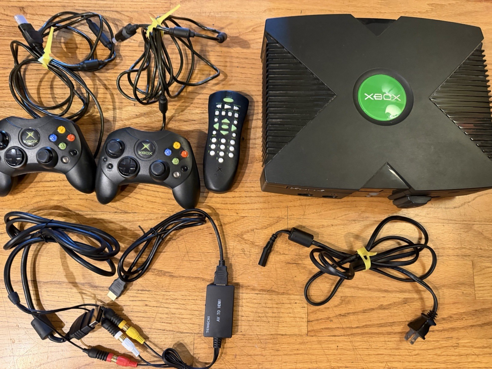 xbox 2002 console with two Controllers, all Cables and new batteries