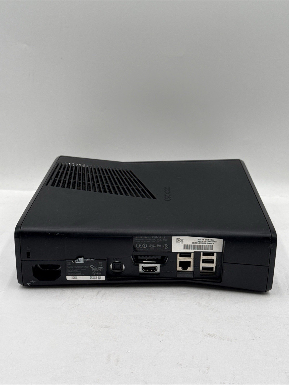 Microsoft Xbox 360 Slim Console Model 1439 4GB + Controller & Cables – Working