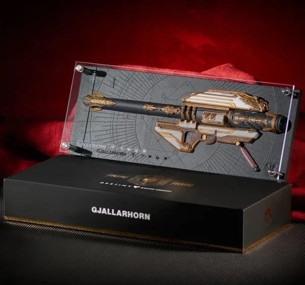Destiny Exotic Armory Collection Gjallarhorn Replica Weapon | Bungie | Display
