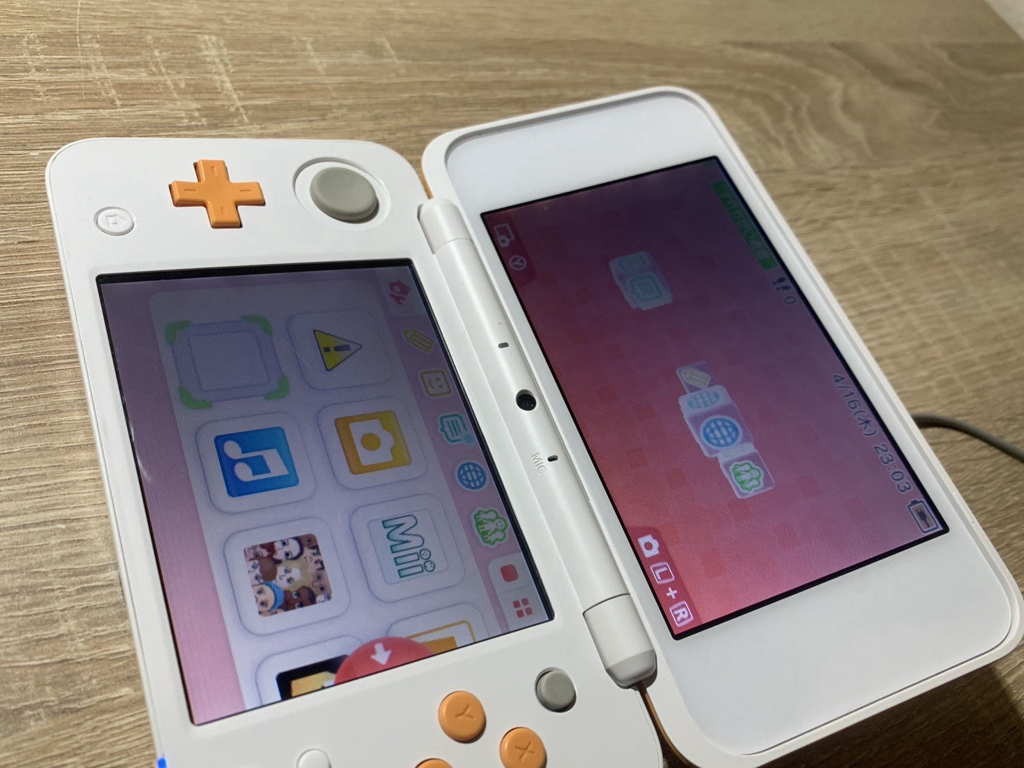 9993 Nintendo New 2DS LL White Orange Very Good TESTED