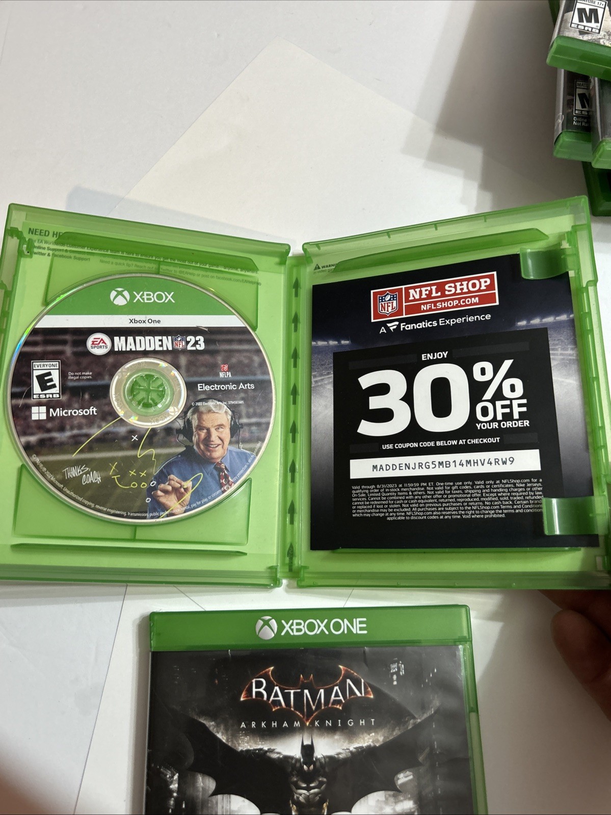 Lot of 8 Microsoft Xbox One Games Halo 5 – Doom – CoD Black Ops 3 And More !!