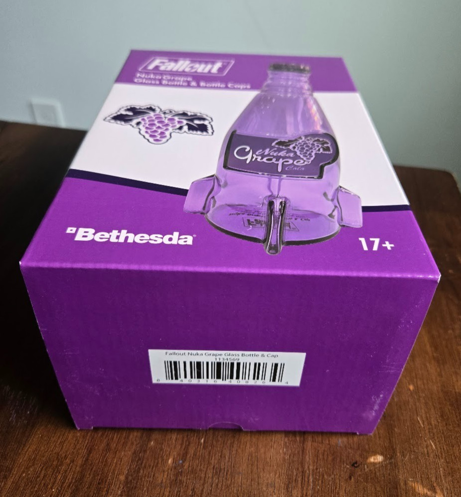Fallout Nuka Cola Grape Glass Rocket Bottle & 10 Caps Official NEW