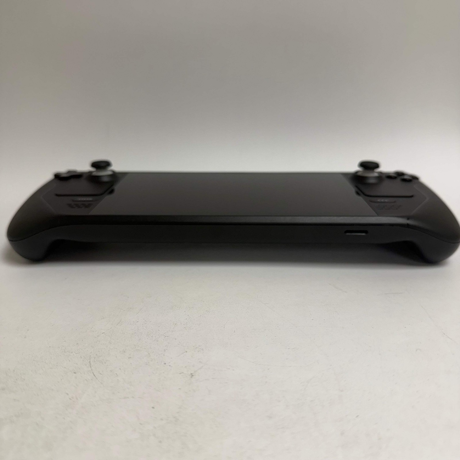 Valve Steam Deck 7″ AMD 7nm Ryzen APU 16GB RAM 64GB Black 1010