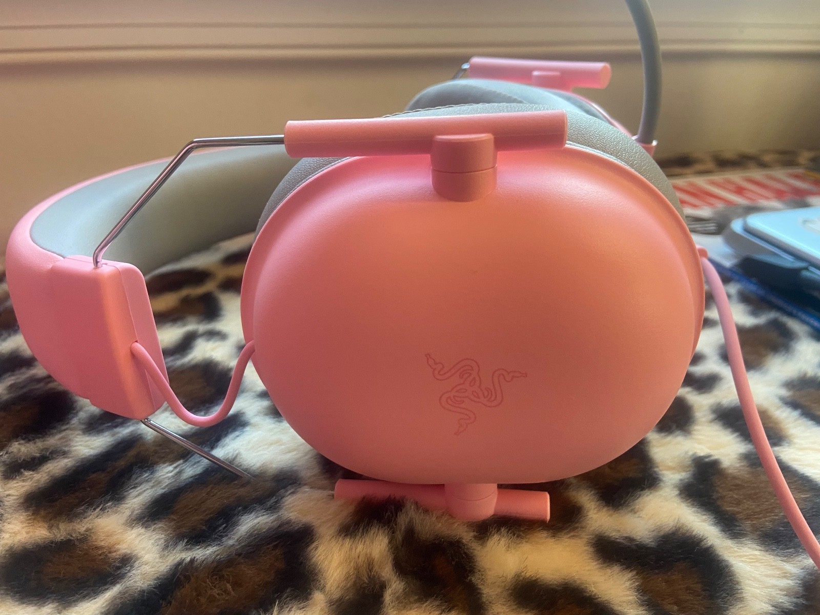 Razer – BlackShark V2 X Wired Gaming Headset – RZ04 – Quartz Pink – UD READ
