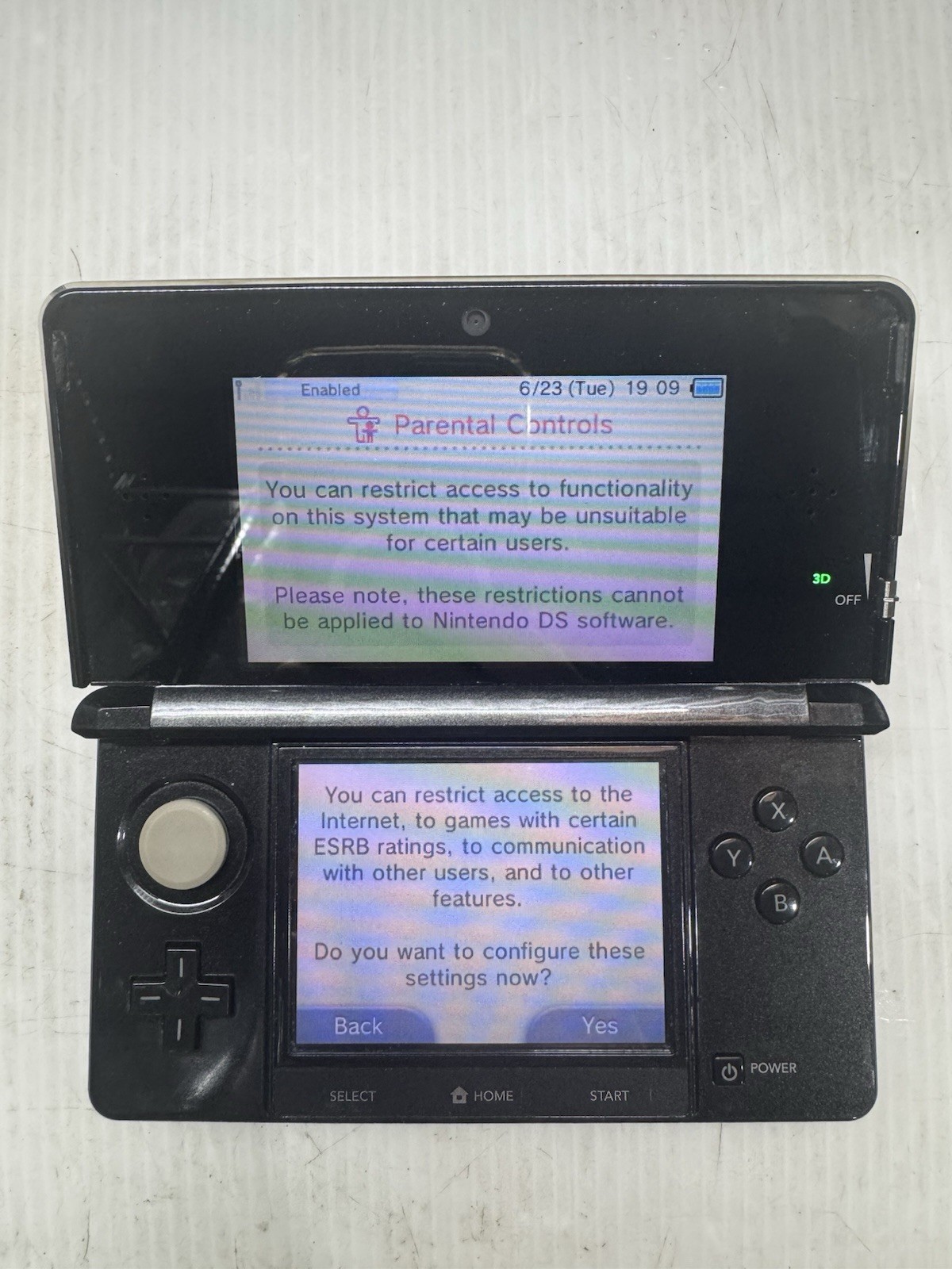 Nintendo 3DS Cosmo Black Handheld Console System CTR-001 Tested