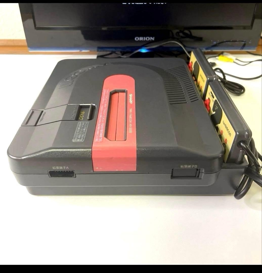 Sharp Twin Famicom Console AN-500B [Belt Replaced / Tested] Console Only Japan