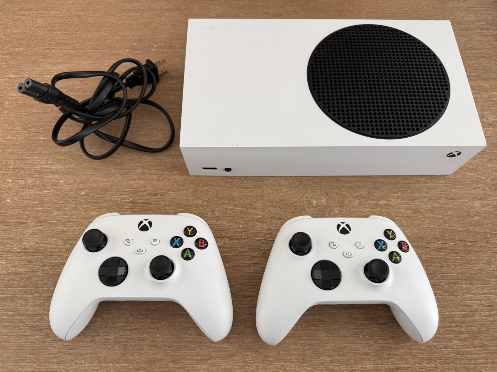 Microsoft Xbox Series S 512GB + 2 Controllers + Power Cord