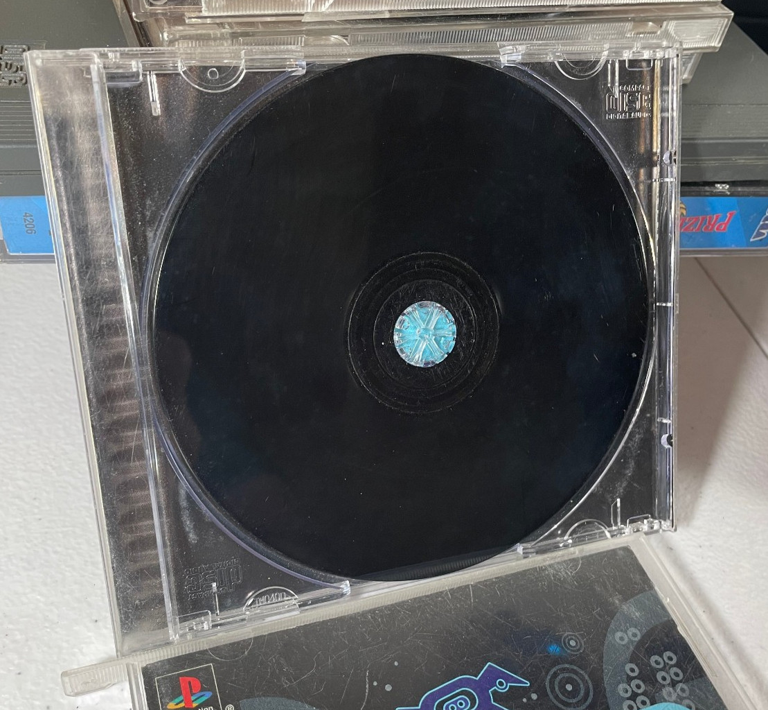 N2O: Nitrous Oxide – Sony PlayStation (Broken Jewel Case, Complete with Manual)