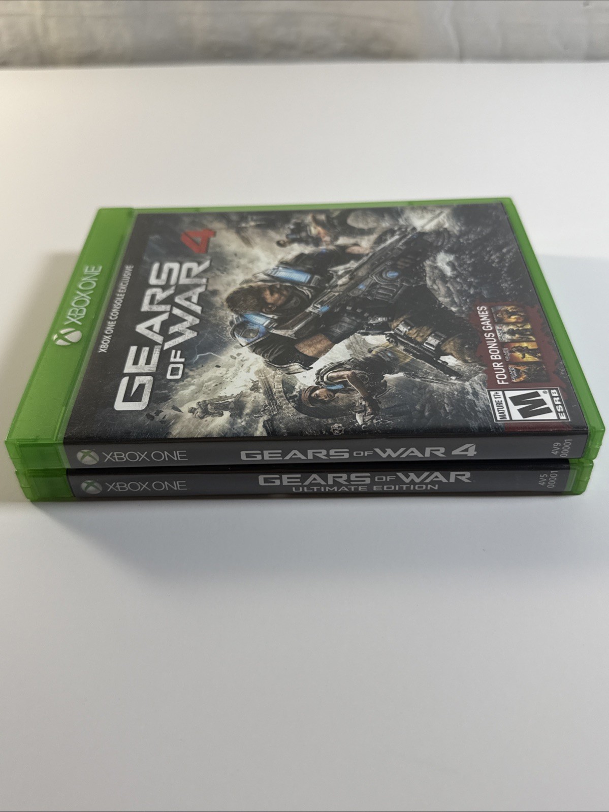 Gears Of War – Ultimate Edition & Gears Of War 4 :: Xbox One Stickers Near Mint