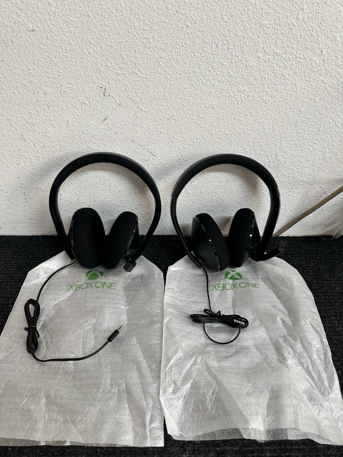 Lot Of 8 Microsoft Xbox One Stereo Headset Wired 3.5 mm Jack New No Box