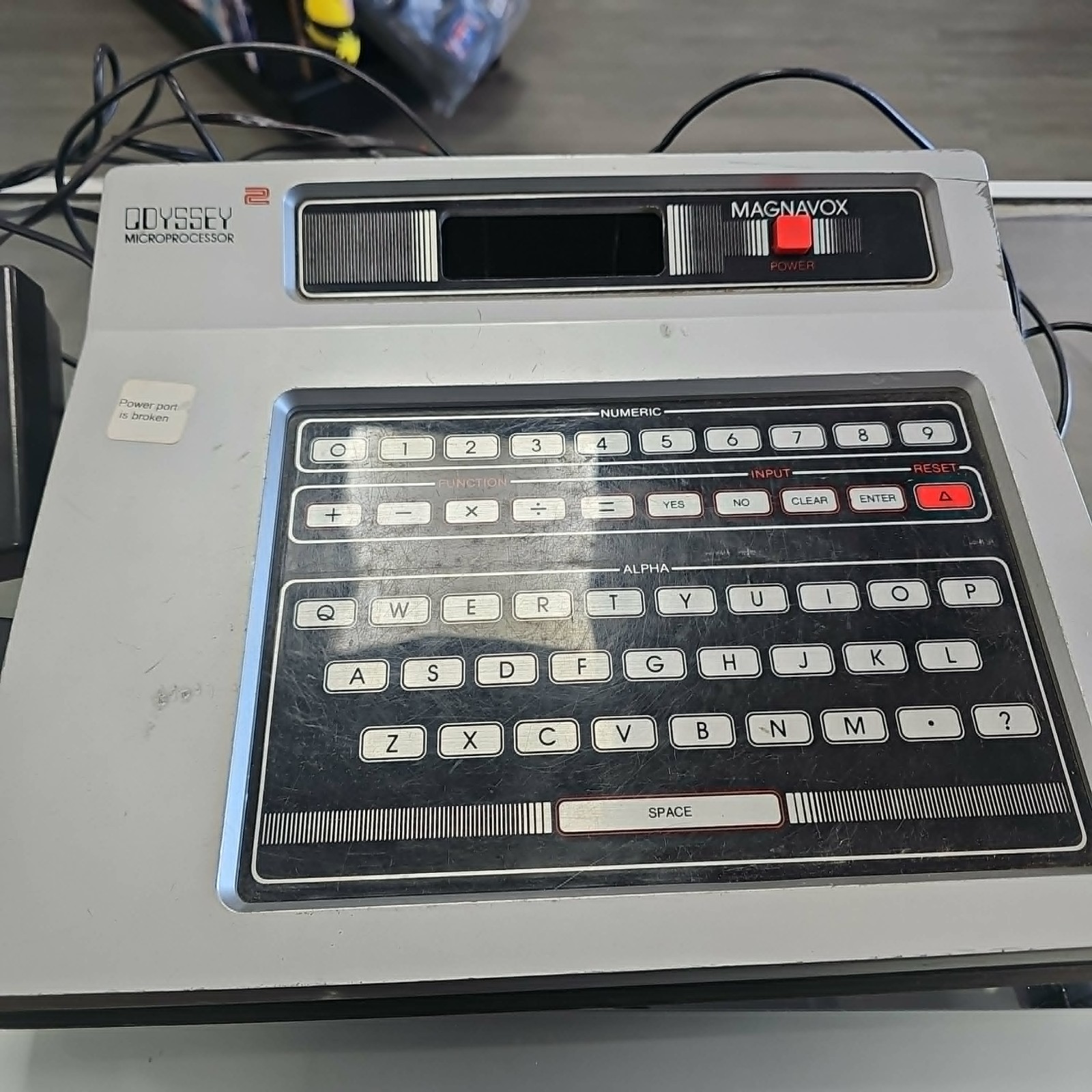 Magnavox Odyssey 2 Microprocessor Console With 2 Controllers Broken For Parts