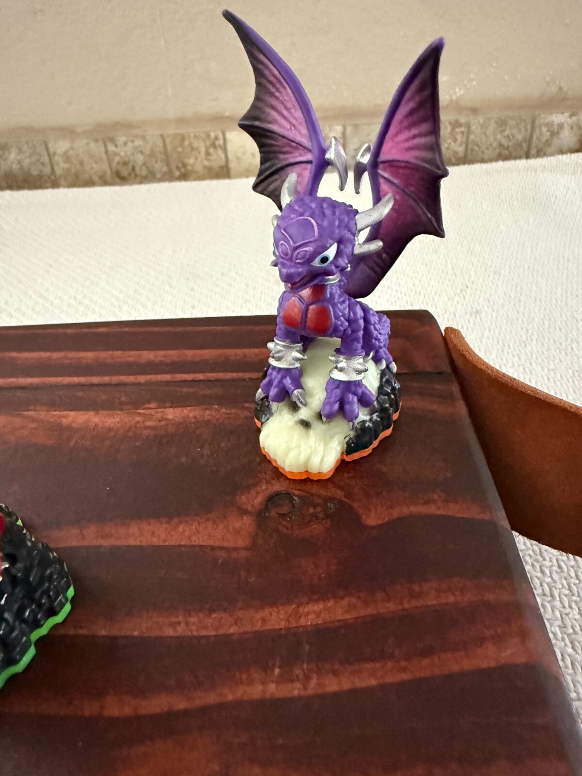 Skylanders Figures Set 4 – 2 Cynders – Jolly Bumble Blast – Drill Sergeant