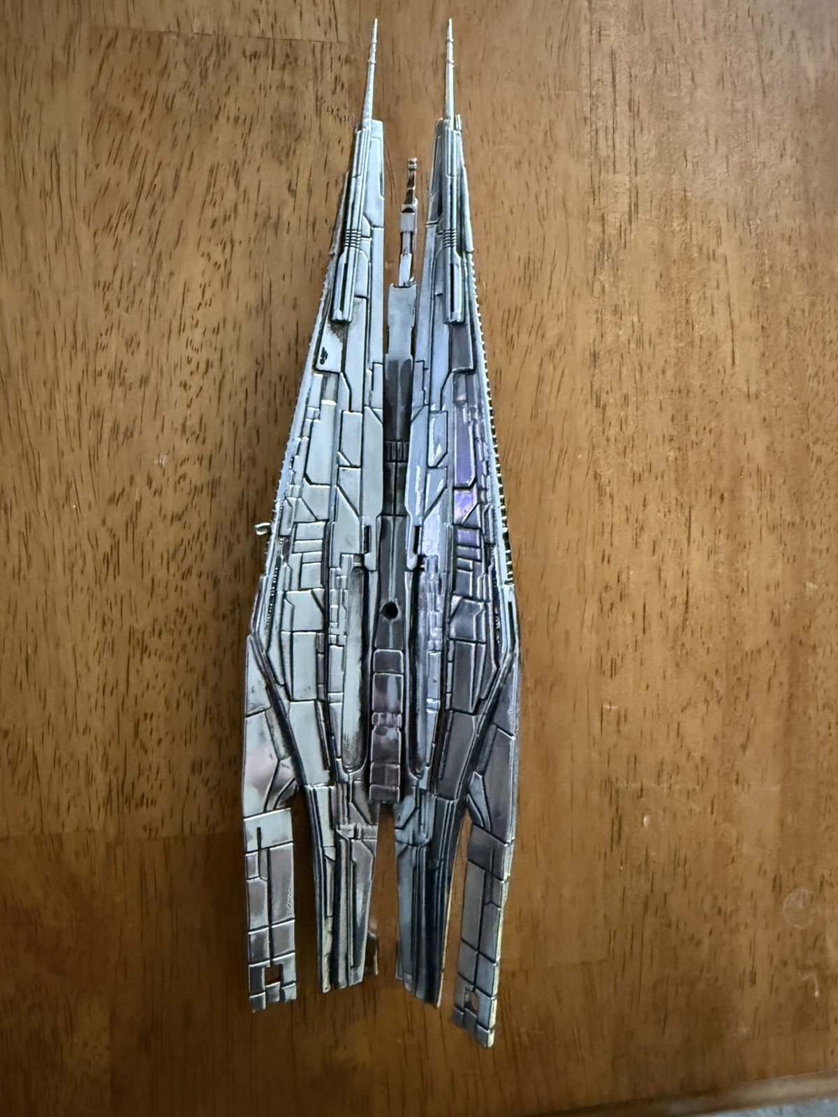 Mass Effect Alliance Cruiser Replica Model Dark Horse Silver Edition