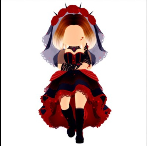 Cheap Royale High Sets- Shadow Empress, Snow Swan, Royale Rebel, AND MUCH MORE!