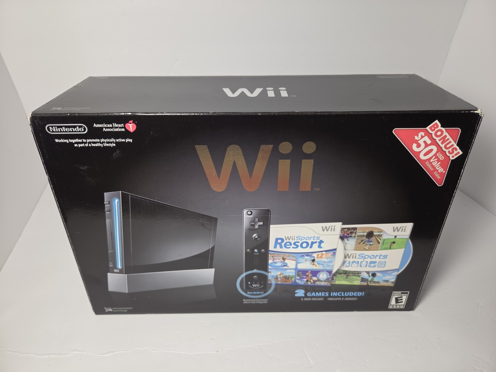 Nintendo Wii, Wii Sports, Resort And 4 Games, Black Console System Bundle