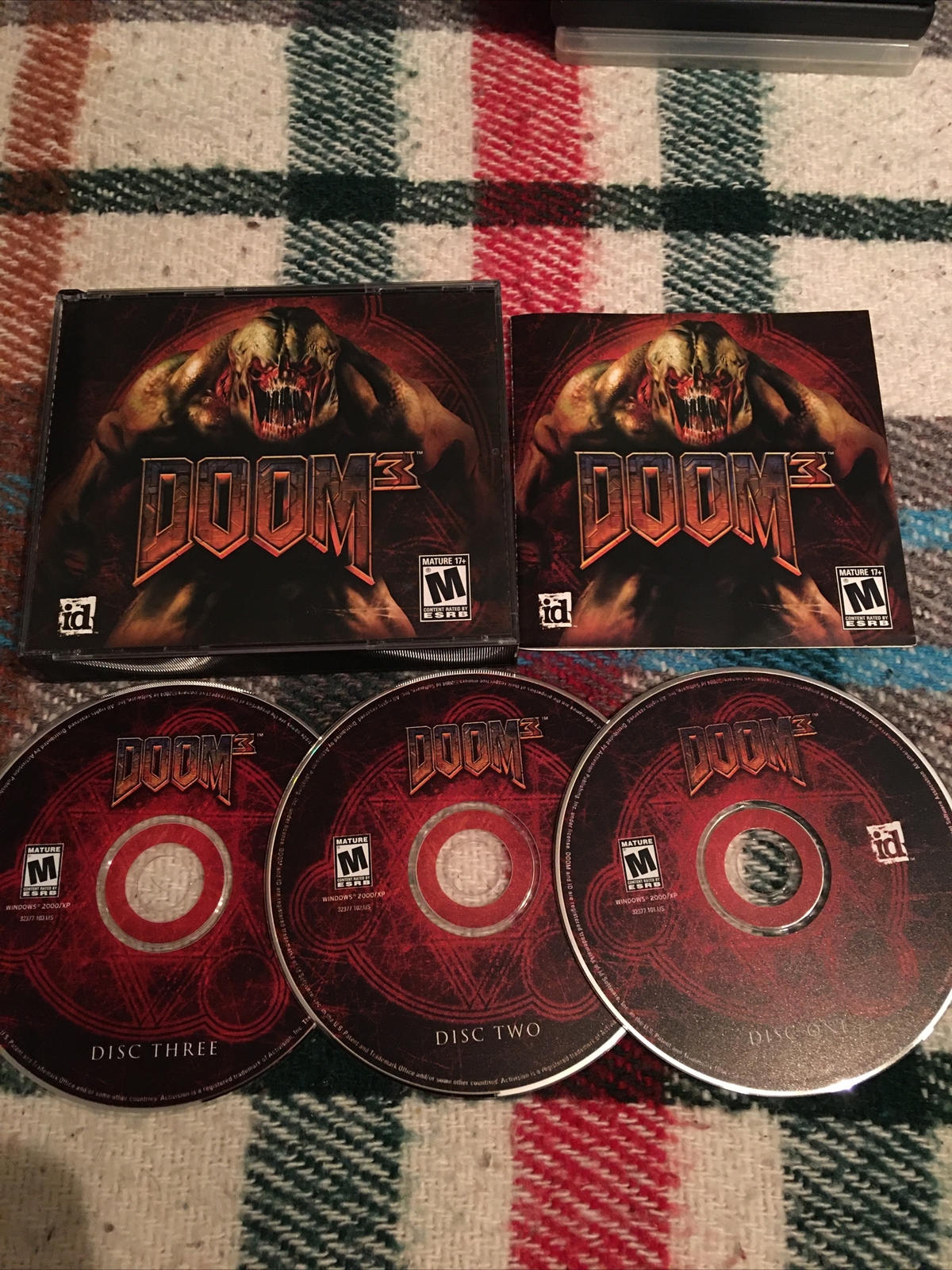 Doom 3 (PC, 2004) – Complete. Includes Key But Not Sure The Status Of It