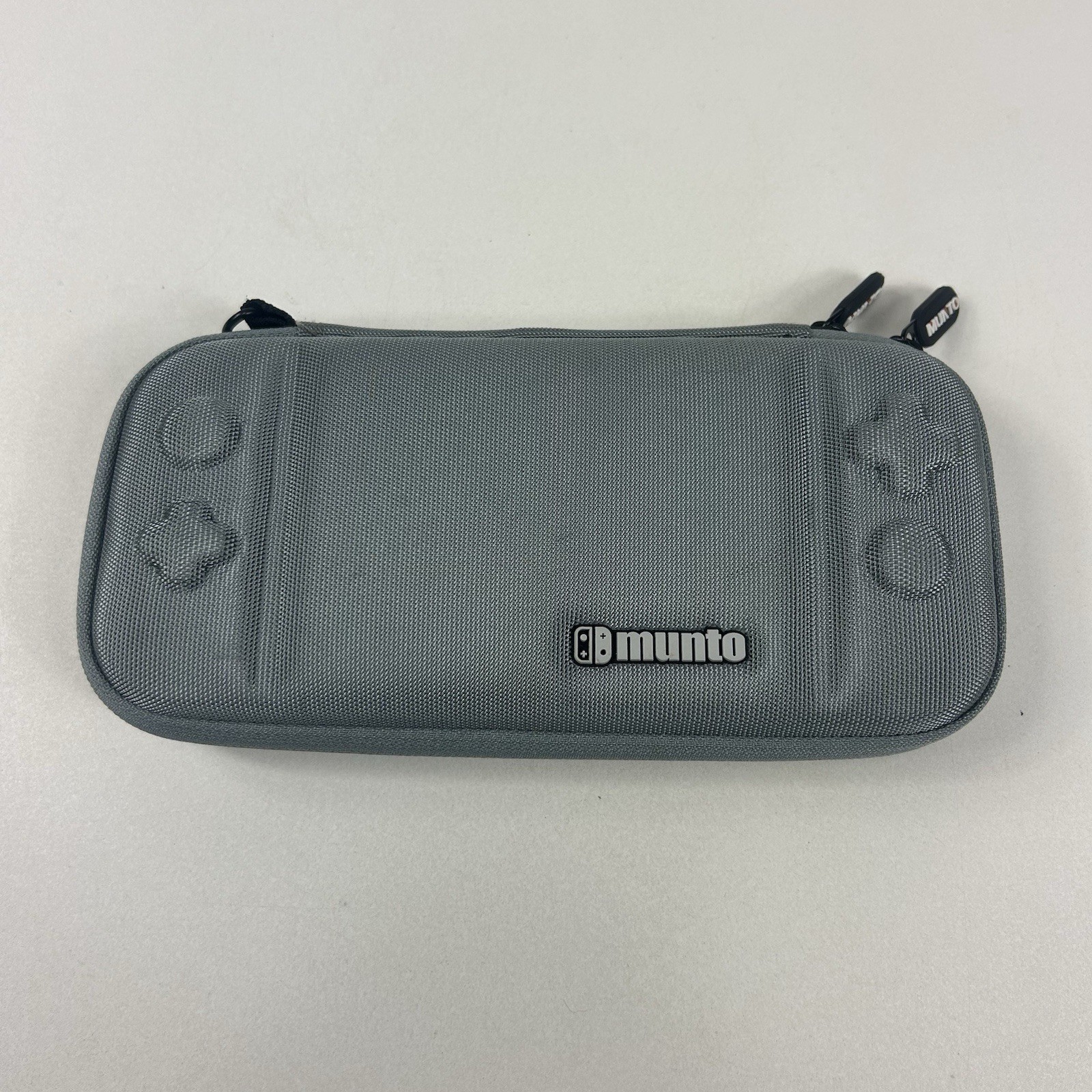 Nintendo Switch Munto Game Traveler Deluxe Travel Case Game Holder – Light Gray