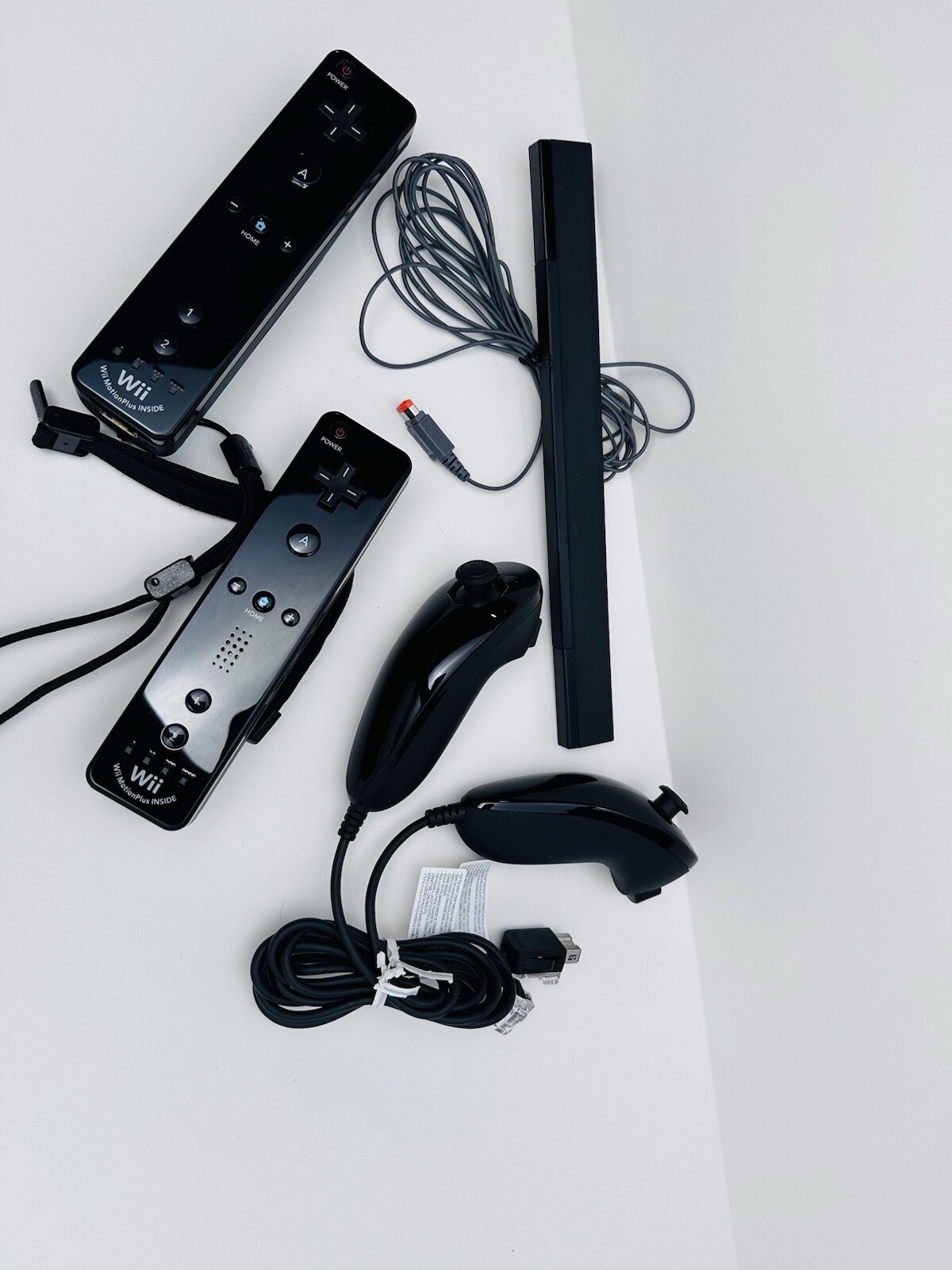 Black Nintendo Wii Console Bundle – Wii Sports 2 Remotes – 100% Works