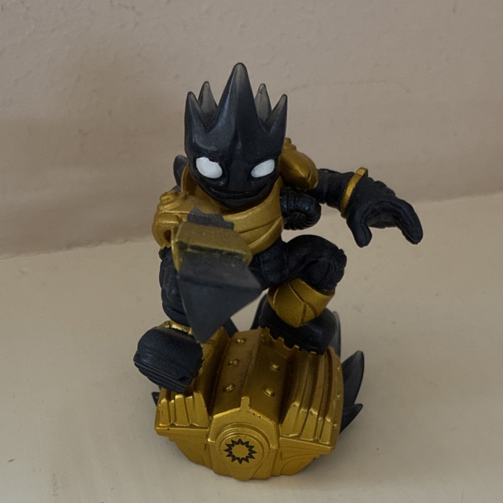 Skylanders Superchargers – Legendary Astroblast (Slightly Used)