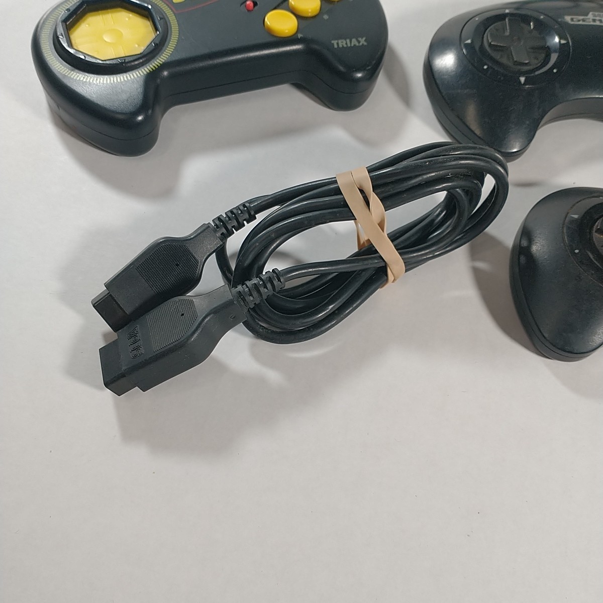 Sega Genesis Console Model MK-1631 + 13 Games & 3 Controllers Tested READ