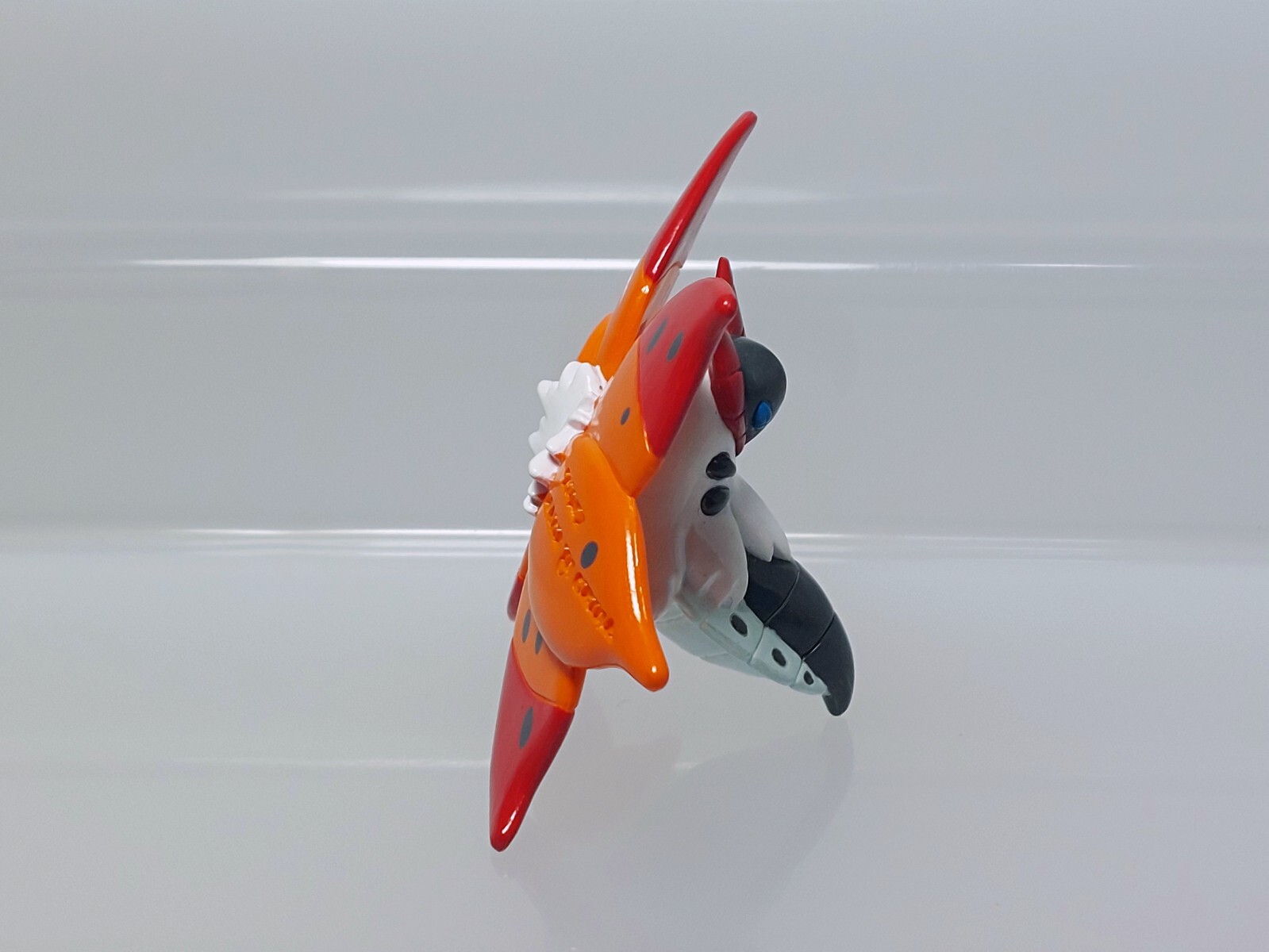 Volcarona Pokemon Monster Collection Figure Takara Tomy 2011 Japan A03 1.8in