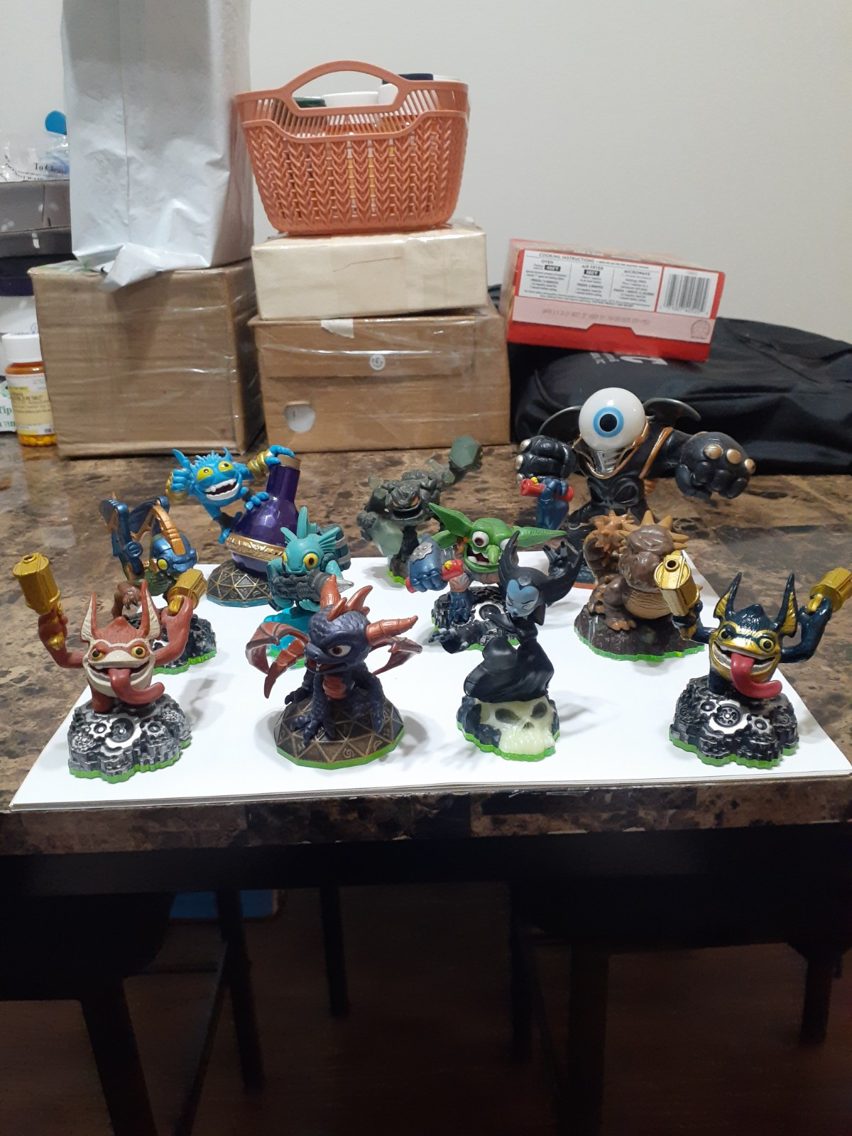 1 MIX LOT OF 11 ACTIVISION SKYLANDERS SUPERCHARGERS CHARACTERS ORIGINAL ITEM