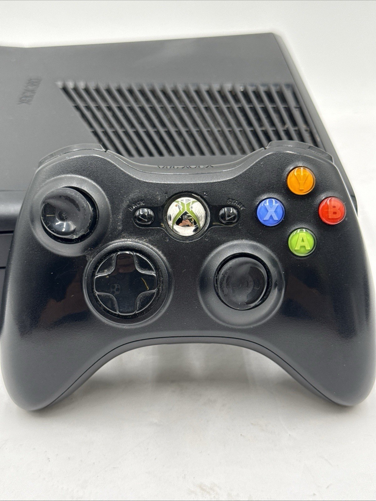 Microsoft Xbox 360 Slim Console Model 1439 4GB + Controller & Cables – Working