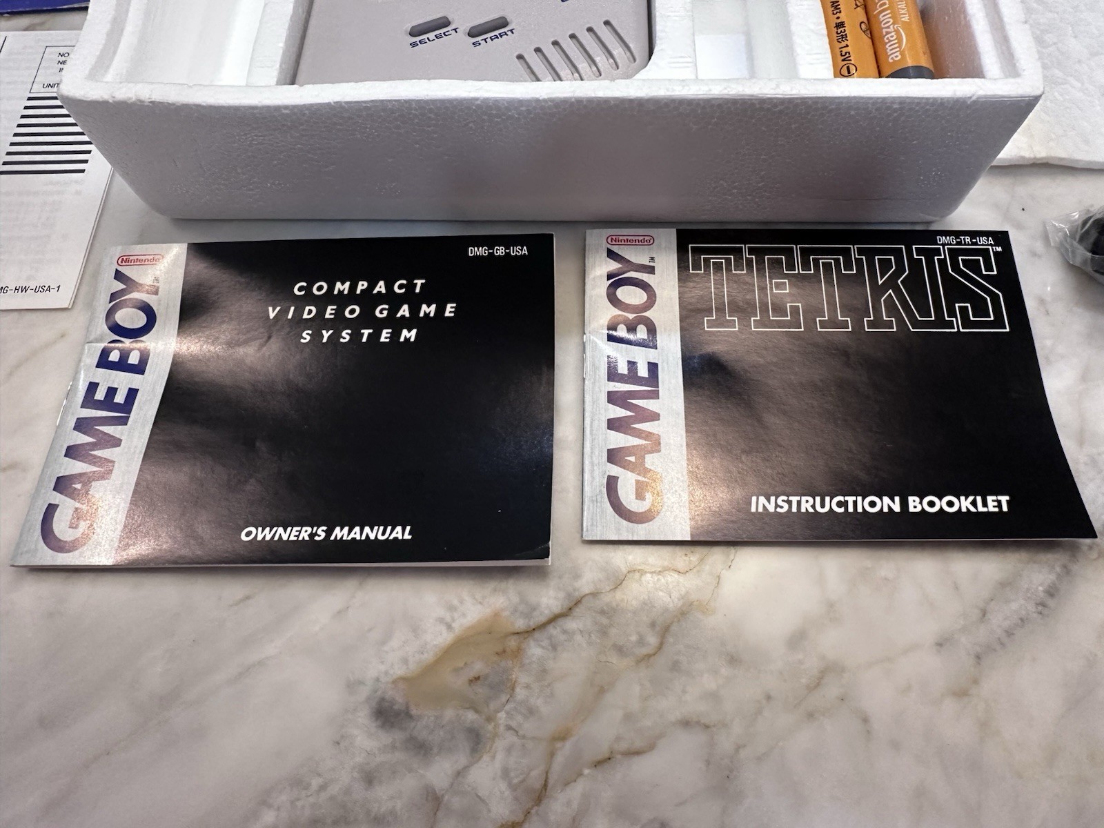 Nintendo Game Boy DMG-01 Console System Complete In Box CIB 1989