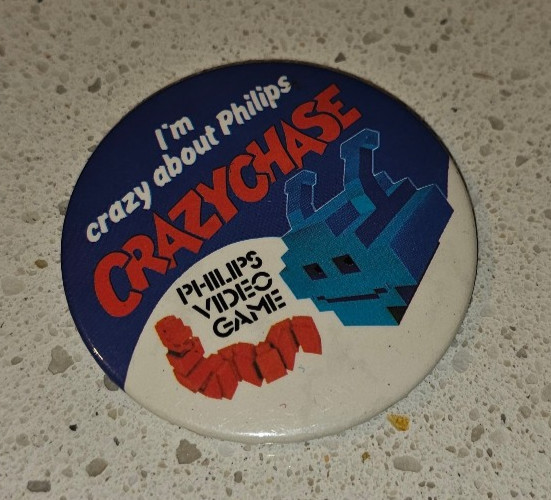 RARE 1982 Philips Videopac Magnavox Odyssey G7000 Crazy Chase game promo badge