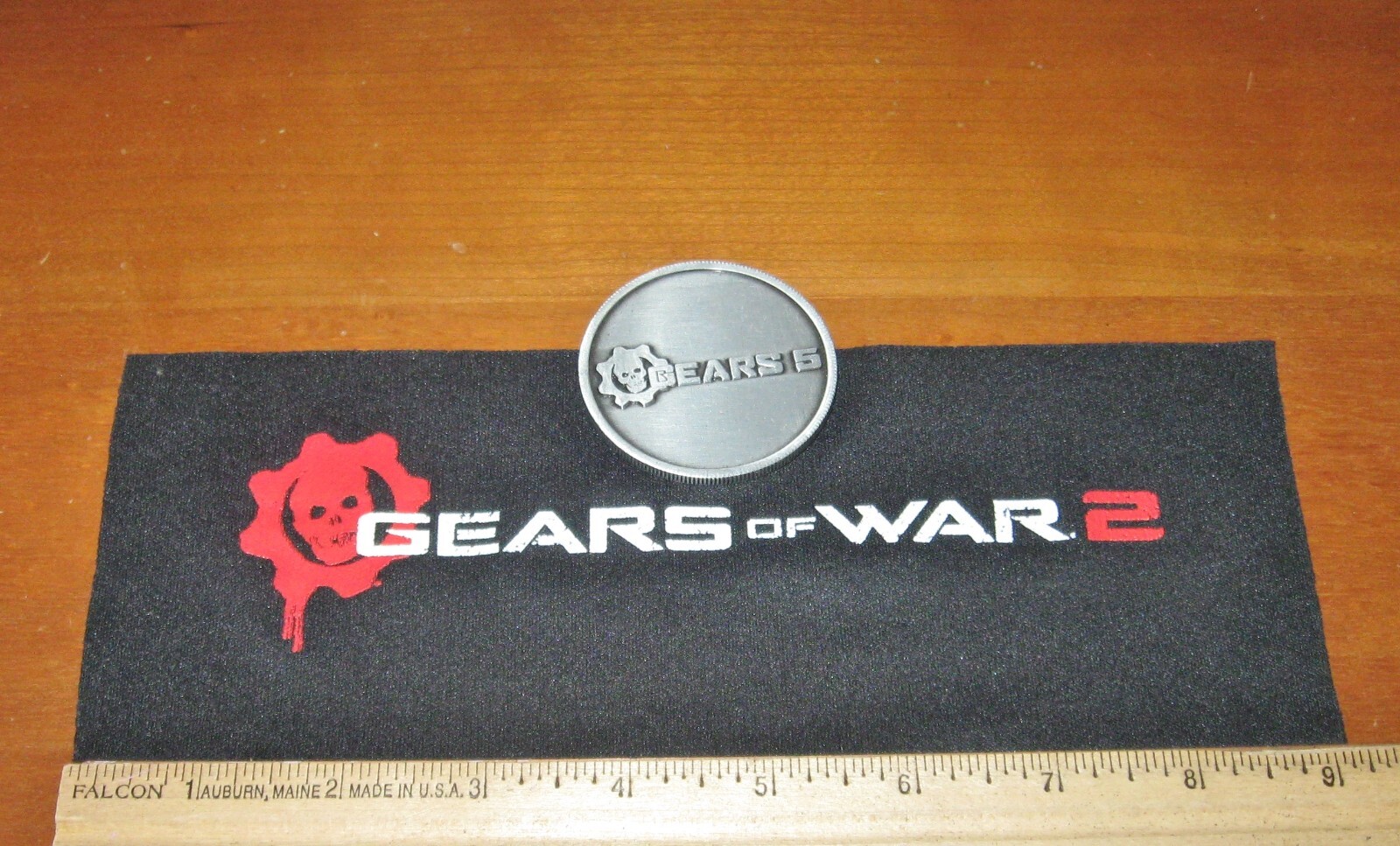Gears of War 2 Fabric & Gears 5 Challenge Coin Hybrid Skeleton Scorpion Image