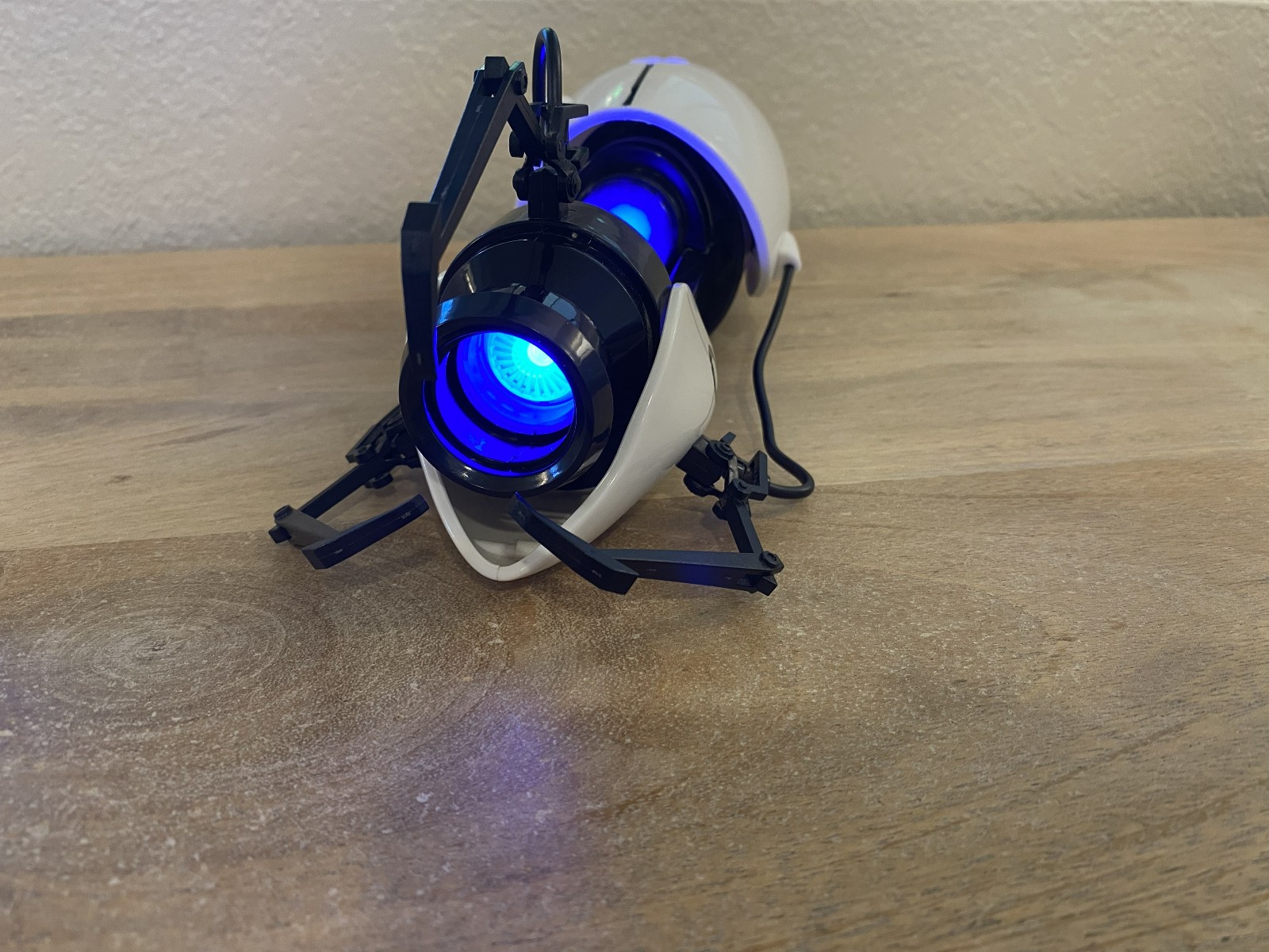 ThinkGeek Valve Portal 2 Aperture Laboratories Handheld Portal Device