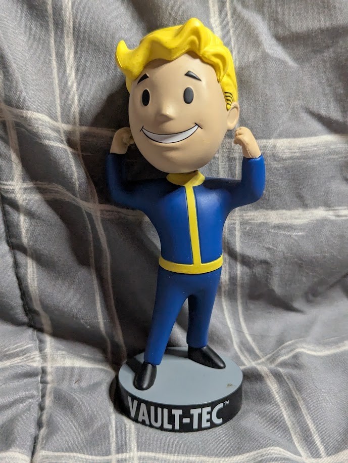 fallout 76 vault tech boy Charisma bobblehead wobble figure Bobble Rare Original