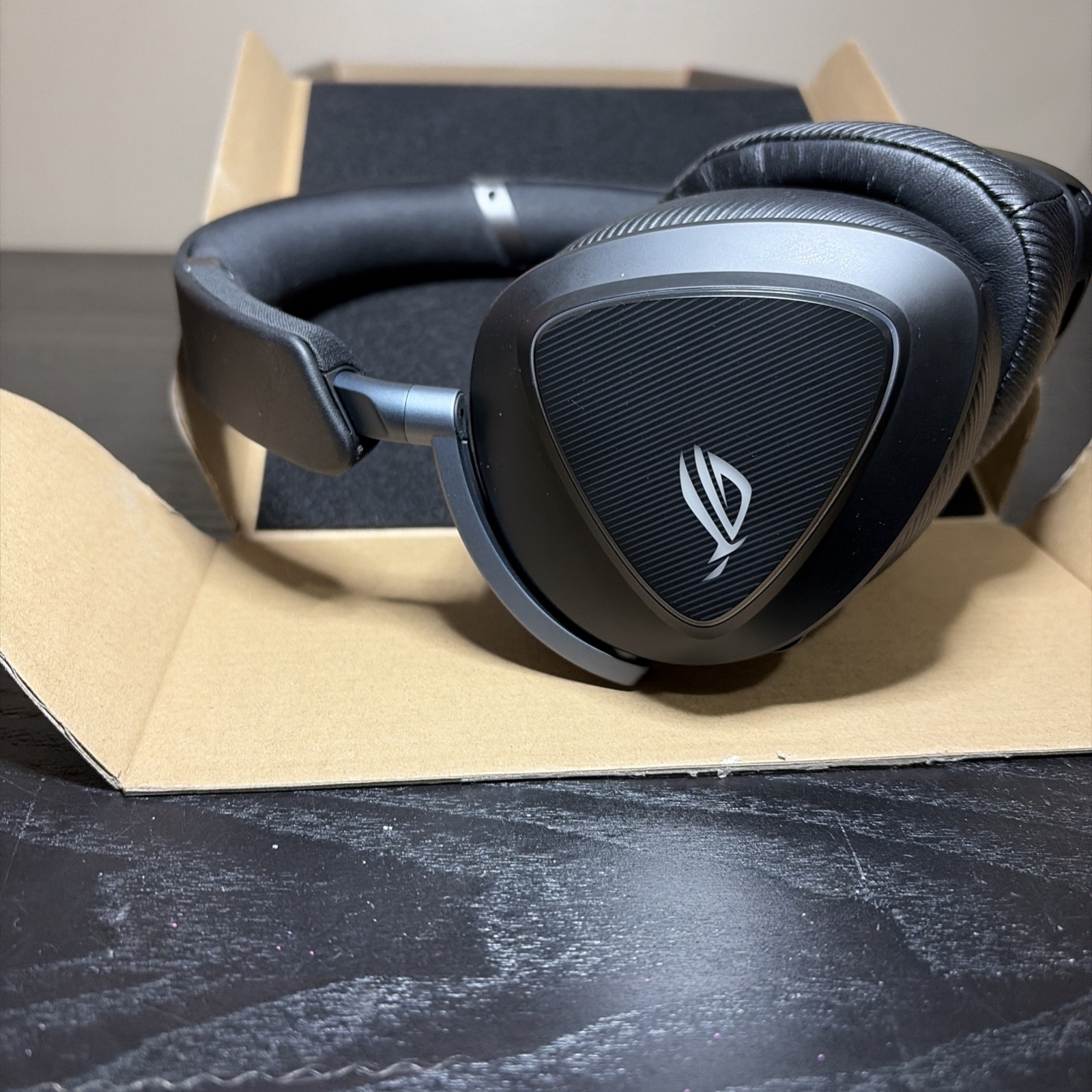 ASUS ROG Delta II Wireless Gaming Headset with Mic Tri-Mode (BT, 2.4G, 3.5mm)
