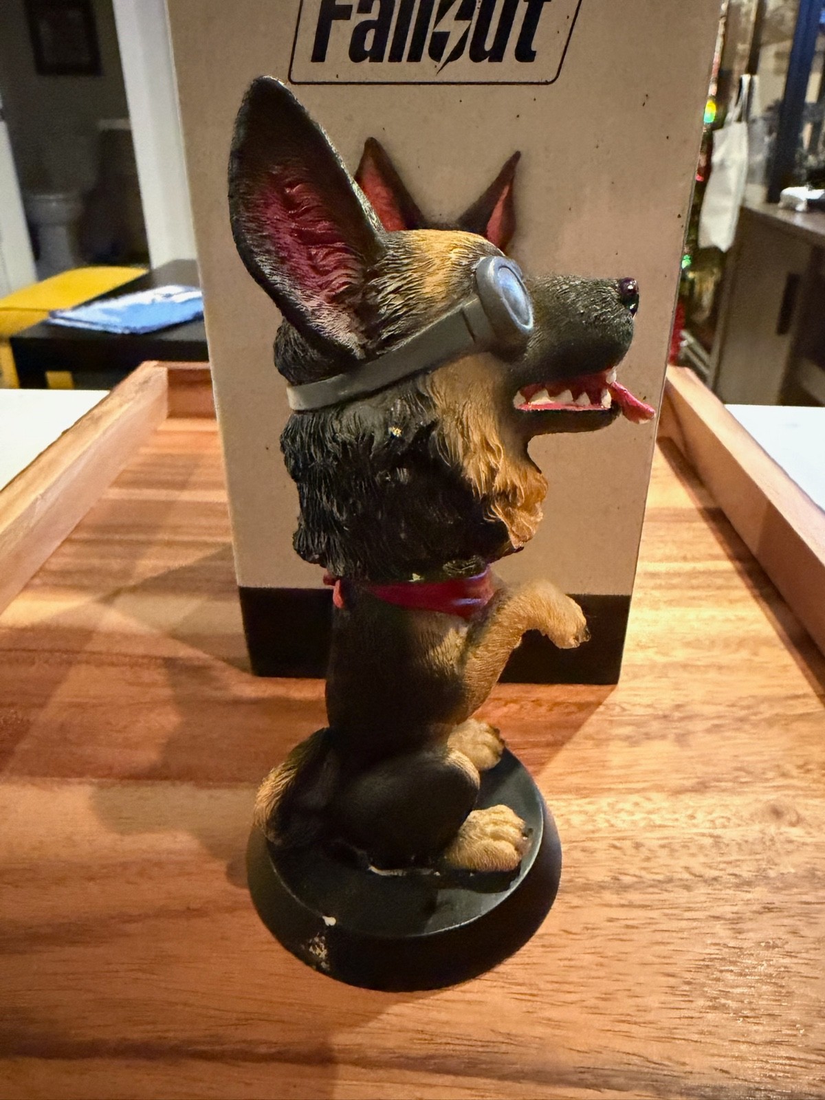 Bethesda Fallout 4 Dogmeat Shepherd 7″ Resin Bobblehead by Thinkgeek