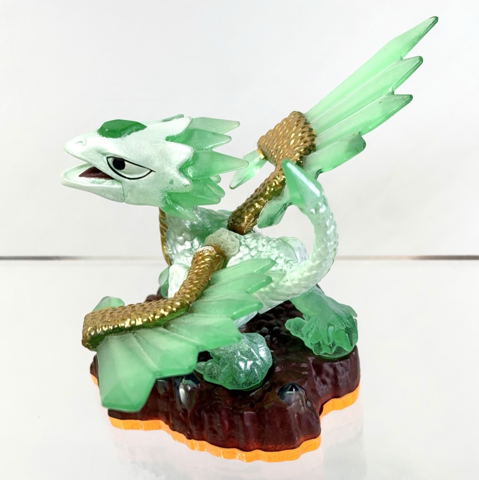 Skylanders Giants Jade Flashwing Figure Loose w/ Trading Card & Sticker