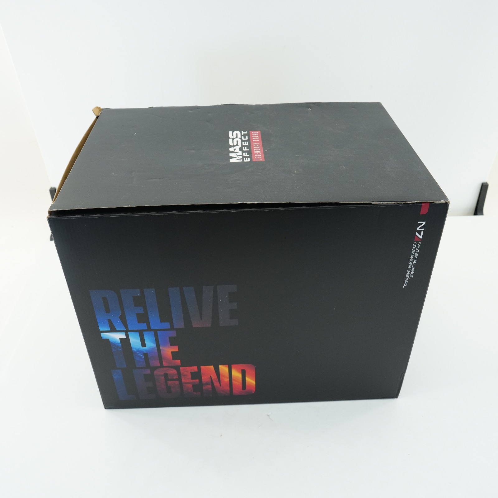Mass Effect Legendary Cache Collector’s Edition Preowned game helmet
