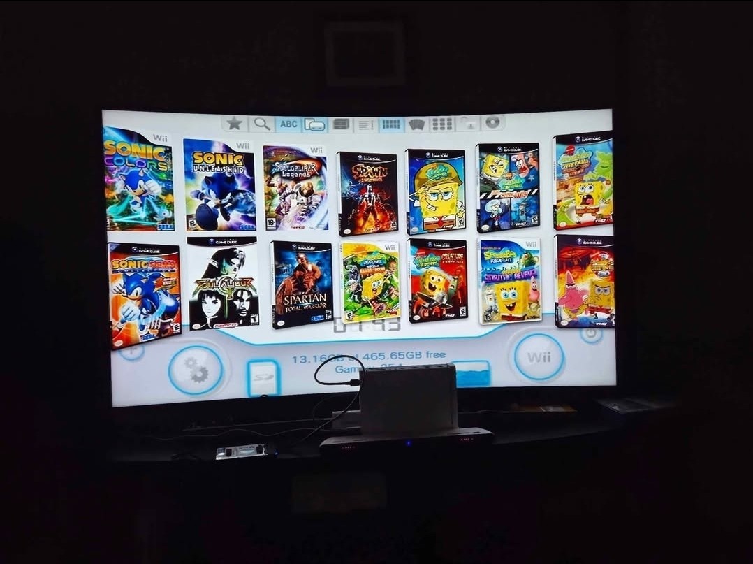 Nintendo Wii 500GB loaded! console only. plug and play!