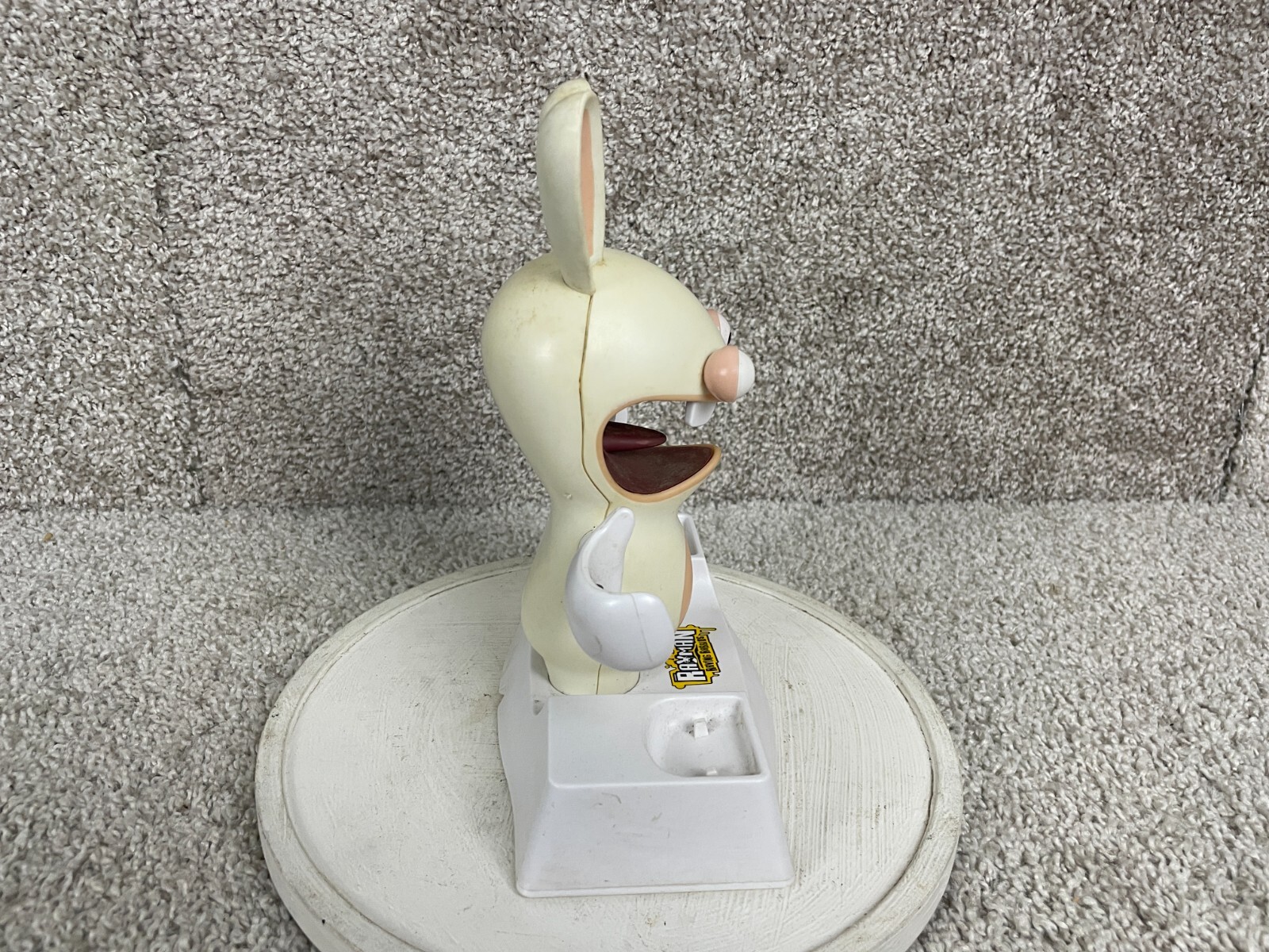 Mad Catz Rayman Raving Rabbids Wii Dual Charger RRR5762 White Untested