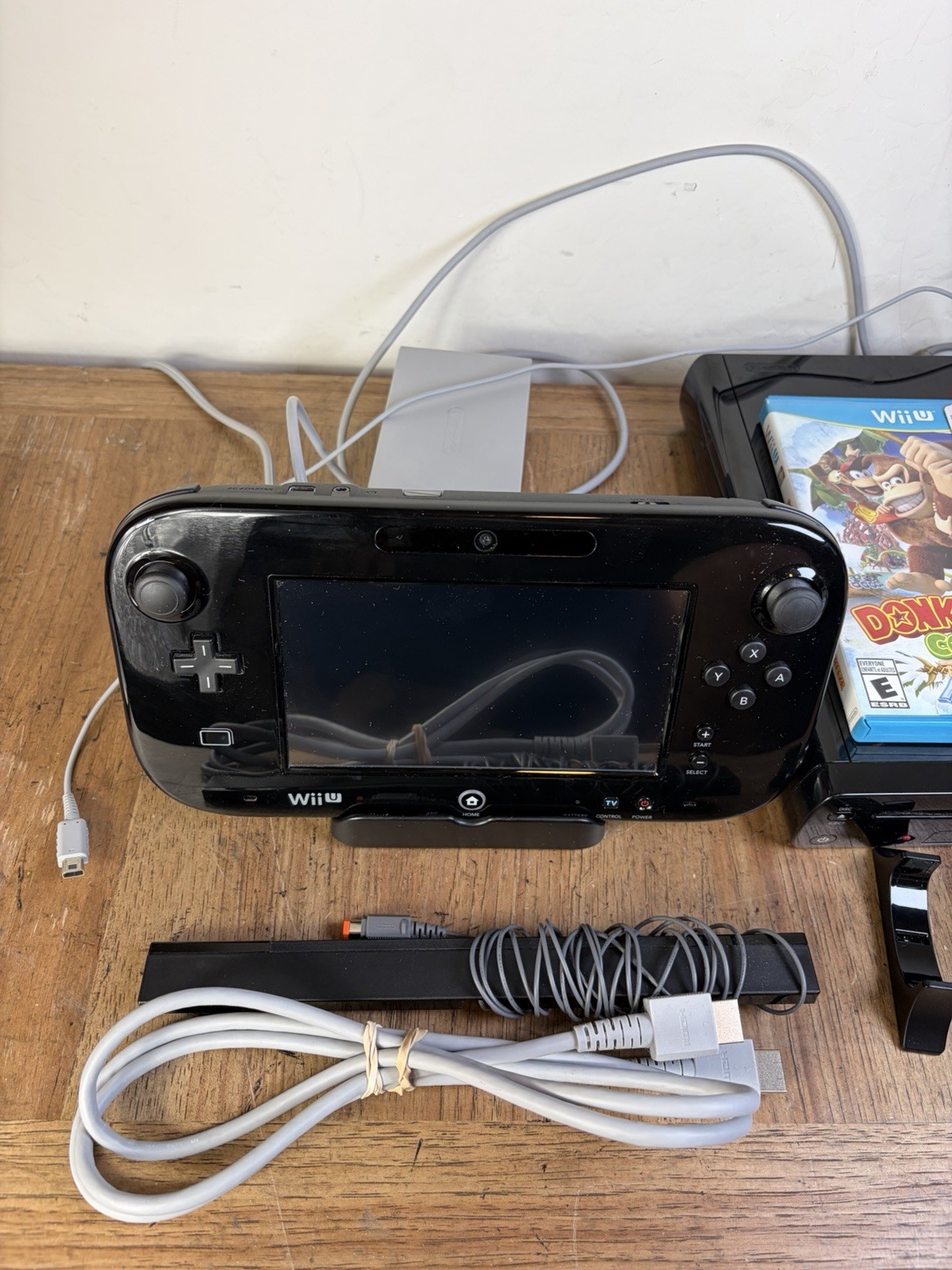 Nintendo Wii U 32GB Complete Console Bundle WUP-101(02) W Gamepad WUP-010 (USA)