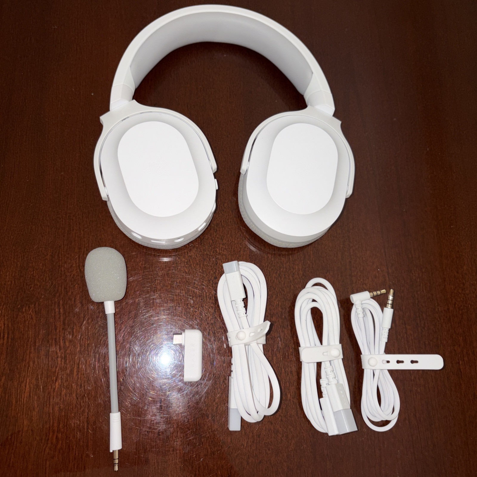 OPEN BOX Razer Barracuda X Wireless Gaming Headset – Mercury White